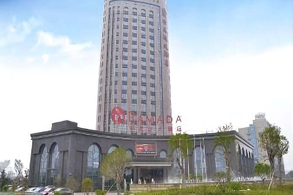 Ramada Yangzhou Baoying Hotel Екстериор снимка